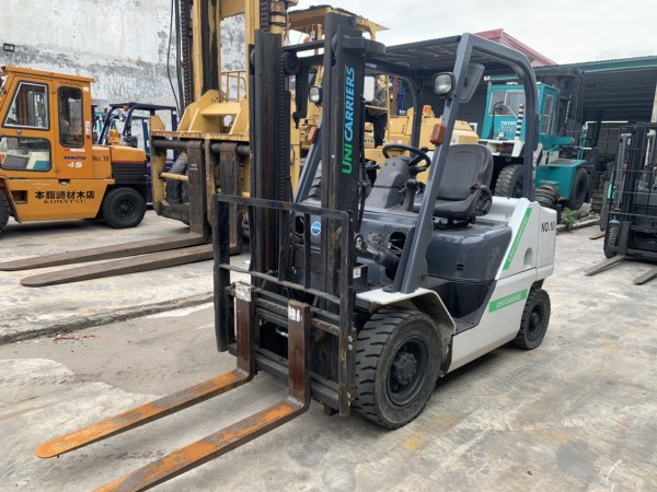 Xe nâng Unicaries 2,5 tấn