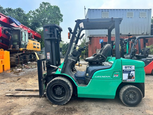 XE NÂNG MITSUBISHI FDE30T5