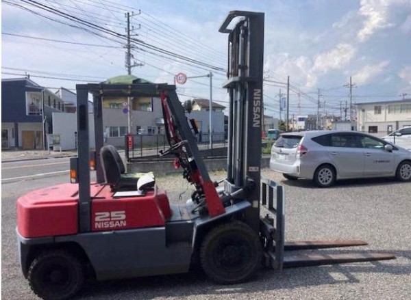 XE NÂNG NISSAN FG25