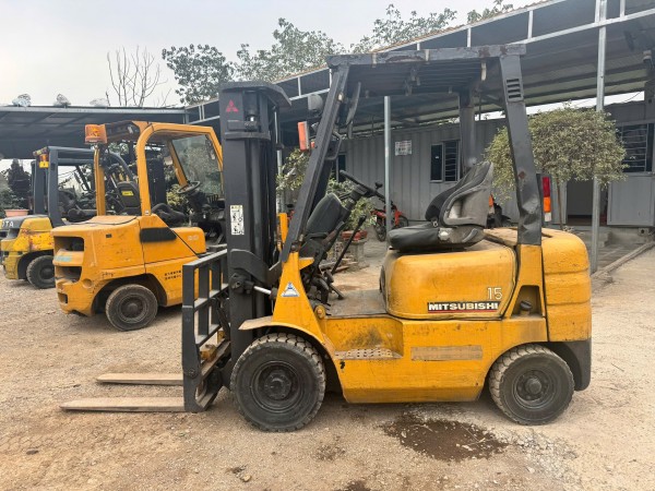 XE NÂNG MITSUBISHI FD15